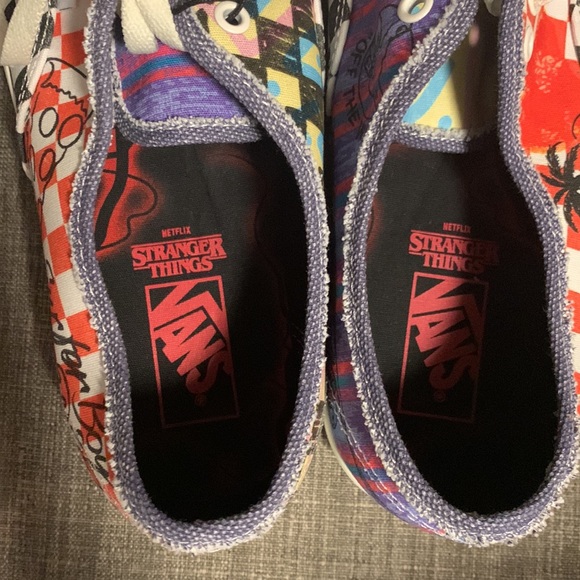 Stranger Things Vans - Surfer Boy Pizza Checkerboard Shoes - Picture 8 of 8